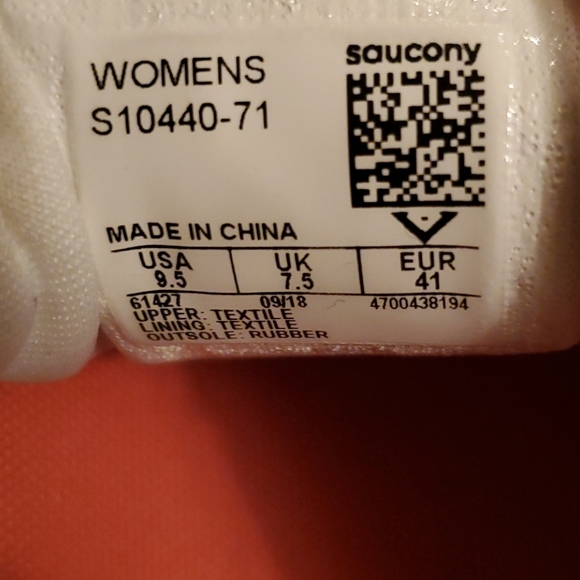 Shoes - Picture 7 of 8